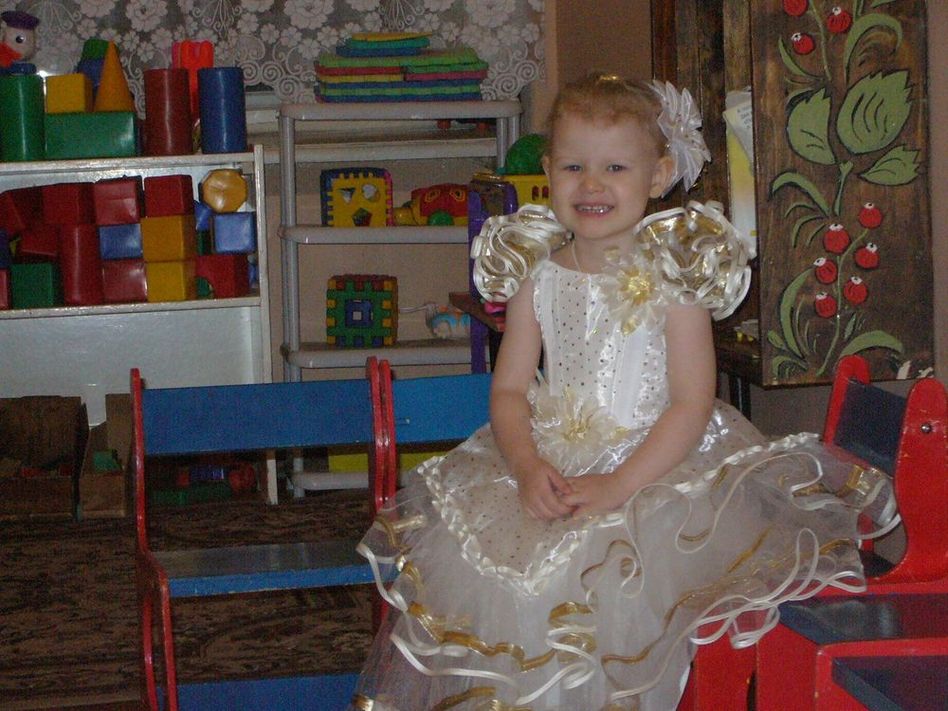 Одежда девочке на утренник Одежда девочке на утренник